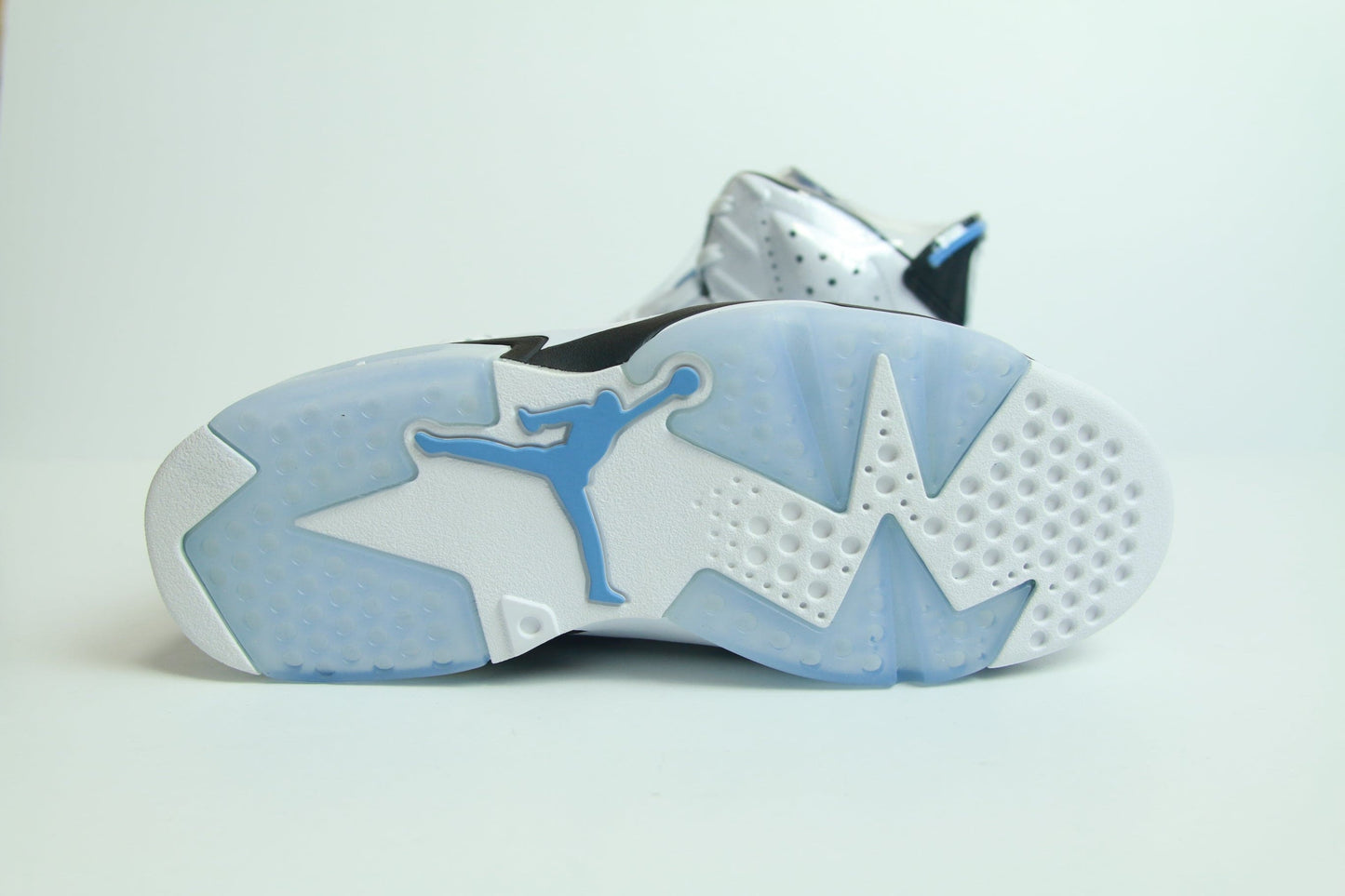 AJ6 UNC DS SIZE 8.5M