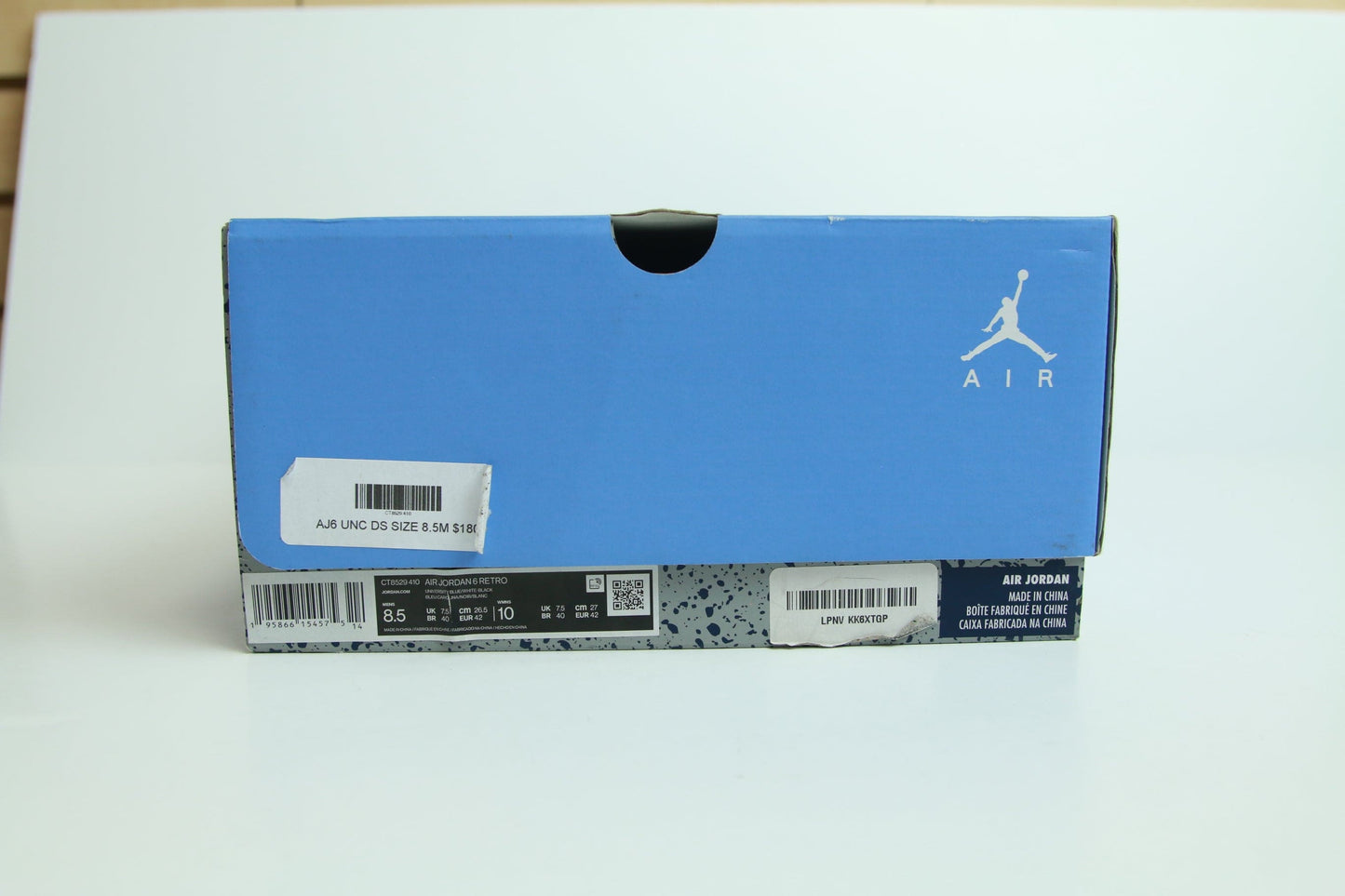 AJ6 UNC DS SIZE 8.5M