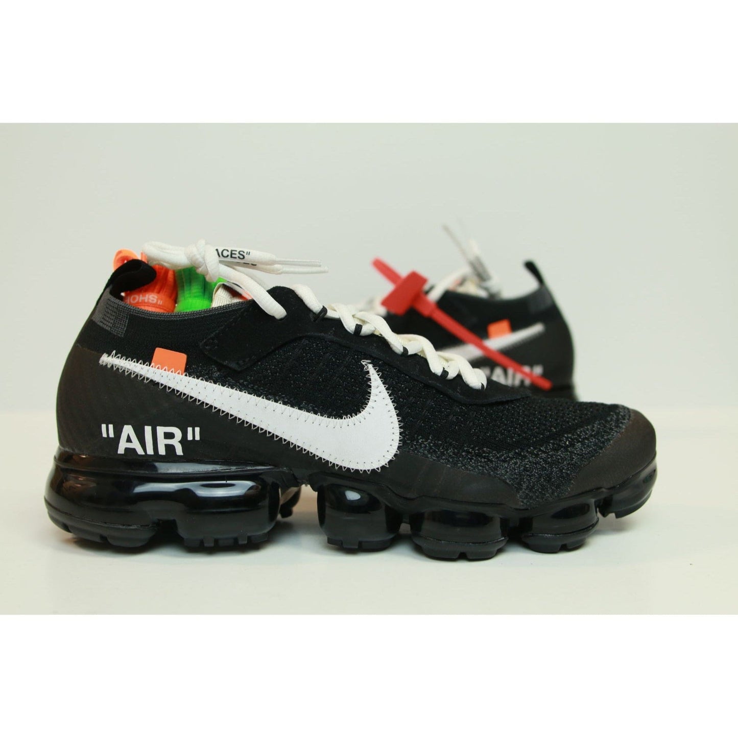 OFF WHITE X NIKE VAPORMAX DS SIZE 9M CON